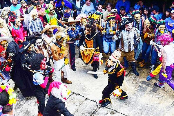 ¡MOROS Y CRISTIANOS SE ENFRENTAN EN NAOLINCO!