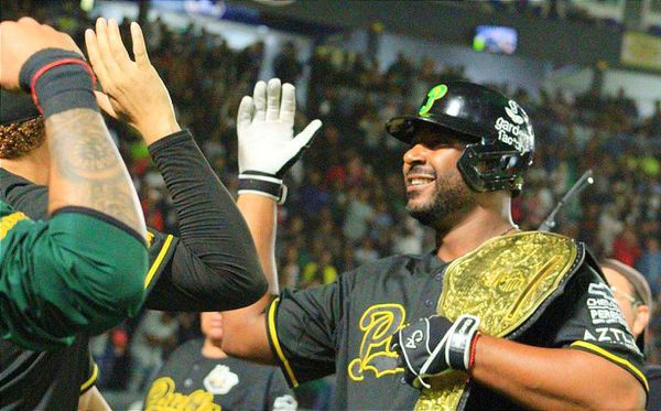 ¡LOS PERICOS EMPAREJAN LA SERIE DEL REY!