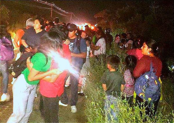 ¡CAMIONAZO: 35 HERIDOS! -A Exceso de Velocidad Salió Volando de la Carretera -*Durante el caos el chofer del autobús se dio a la fuga