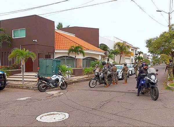 ¡DETIENEN A UN HONDUREÑO POR ROBO EN RESIDENCIAS EN COSTRA DE ORO!