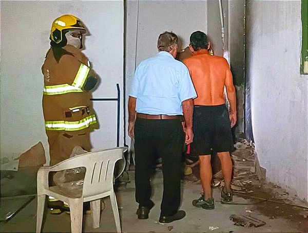 ¡POR CORTO CIRCUITO SE PRENDE LA BOMBA DEL AGUA! -En Vivienda de Casas Tamsa