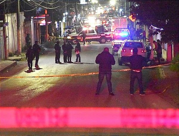 ¡IDENTIFICAN A MECÁNICO EJECUTADO EN JALAPILLA! -Su Mamá era Enfermera del IMSS que Fue Secuestrada y Asesinada