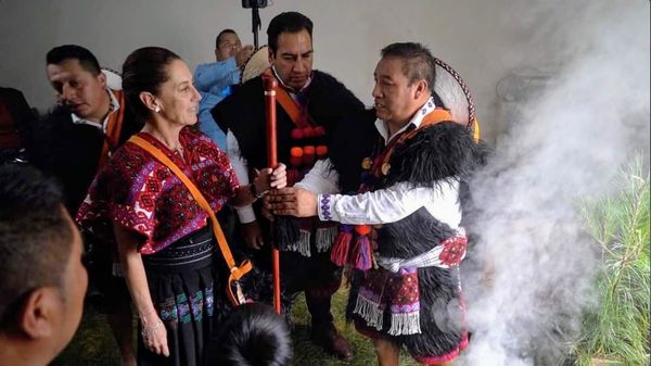 ¡SHEINBAUM RECIBE BASTÓN DE MANDO! -En los Altos de Chiapas, zona integrada al EZLN