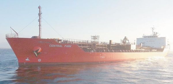 SECUESTRAN UN PETROLERO VINCULADO A ISRAEL FRENTE A LAS COSTAS DE YEMEN