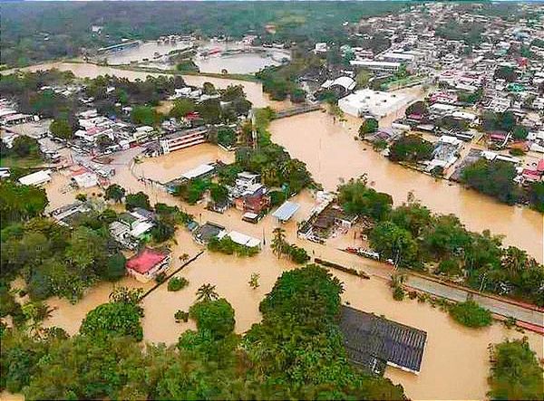 ¡ES ZONA DE DESASTRE! -Necesitan Ayuda en Agua Dulce