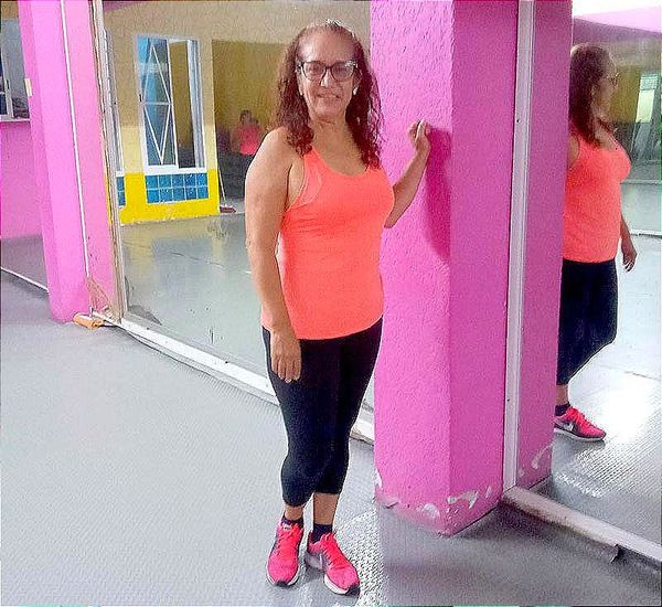 UN DÍA LLENO DE CARIÑO Y BUENOS DESEOS...