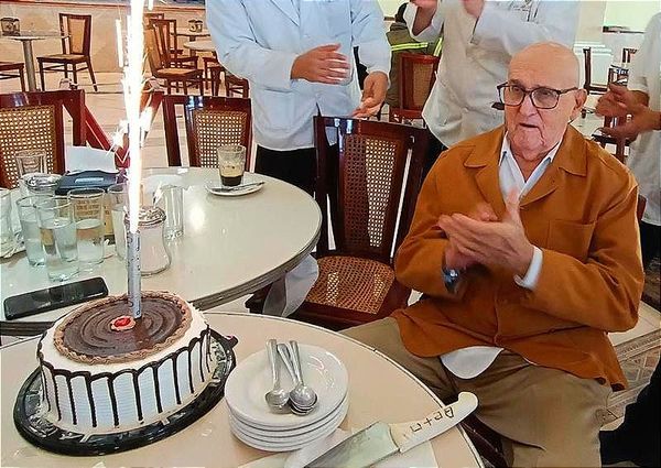 LOS 87 AÑ0S DE SEVERO FÉLIX RODRÍGUEZ LÉYCEGUI!