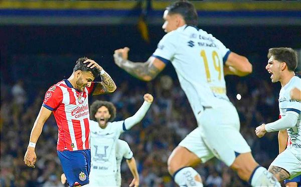 ¡PUMAS POR LA MÍNIMA VENCE A CHIVAS! -En la Ciudad Universitaria