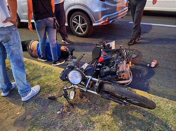 ¡ARROLLADO POR “JINETE DE ACERO”! -FRENTE A LA GASOLINERA DE TEJERIA