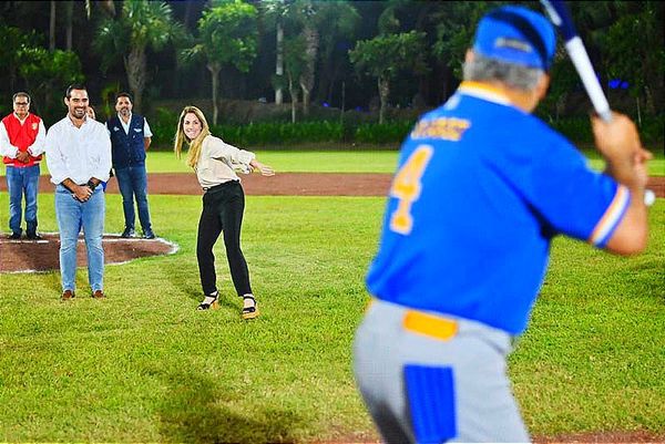 ¡SÓLO SE IZARÁ BANDERA EL 20! -No Habrá Desfile, Confirma Pati Yu