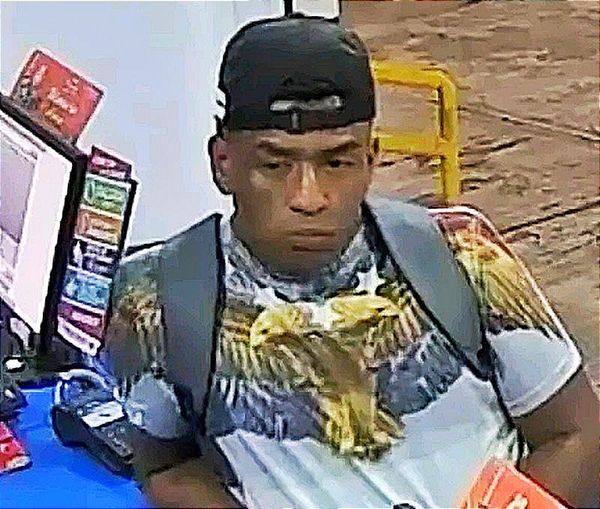 ¡CON NAVAJA EN MANO ATRACA LA FARMACIA EN TEJERÍA! -SE ROBA LA LANA Y UNA PASTILLA PARA LA DIARREA