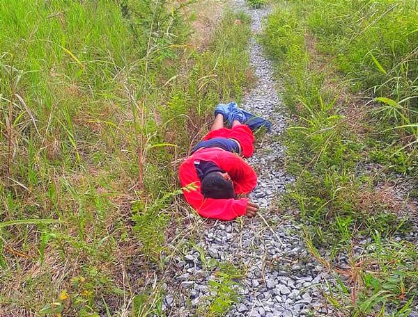 ¡LOCALIZAN PERSONA SIN VIDA EN CAMINO VECINAL DE GUTIÉRREZ ZAMORA!