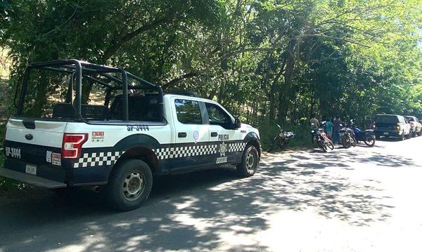 ¡MUERE JOVEN MOTORIZADO EN SAN ANDRÉS TUXTLA! -SALE VOLANDO Y CAE EN UNA CUNETA