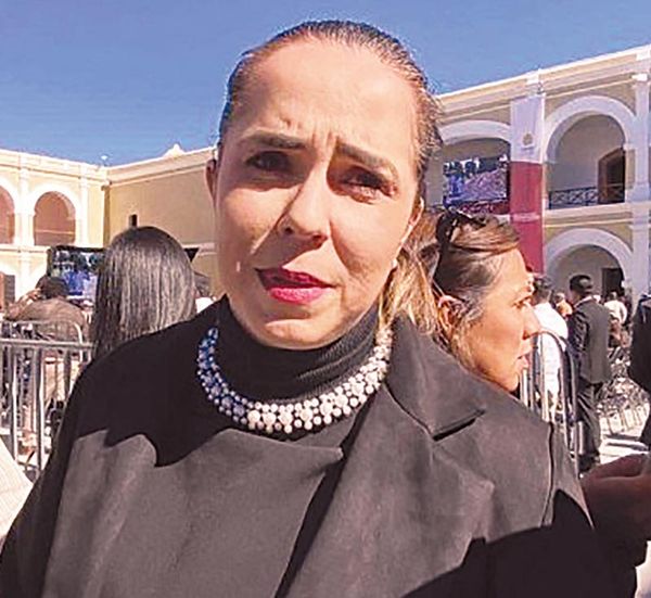 ¡QUE HAY VACUNAS, PERO SE QUEJAN PORQUE NO QUIEREN HACER COLAS!