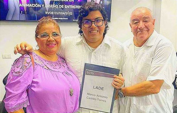 SE TITULA  MARCO ANTONIO! ...YA ES LICENCIADO EN ANIMACIÓN Y DISEÑO DE ENTRETENIMIENTO