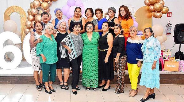 CON MUCHA ALEGRÍA Y EMOCIÓN, SIRENIA ORTEGA FESTEJA SU CUMPLEAÑOS NO. 60...!