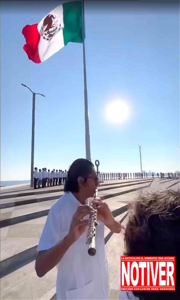 A 113 Años de la Revolución Mexicana! -EL Himno en la Plaza De La Soberanía en el Bulevar, El Desfile desde el Zócalo de México...