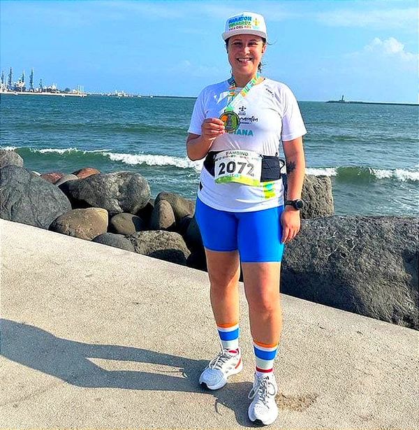 ¡DIANA, HIJA DE XÓCHITL GÁLVEZ CORRE Y SE LLEVA HASTA MEDALLA! *"Diana me hace Sentir la Mamá más Orgullosa del Mundo. Muchas Felicidades Hija por Terminar con Éxito el Medio Maratón de Veracruz. ¡Qué Sigan los Éxitos!"