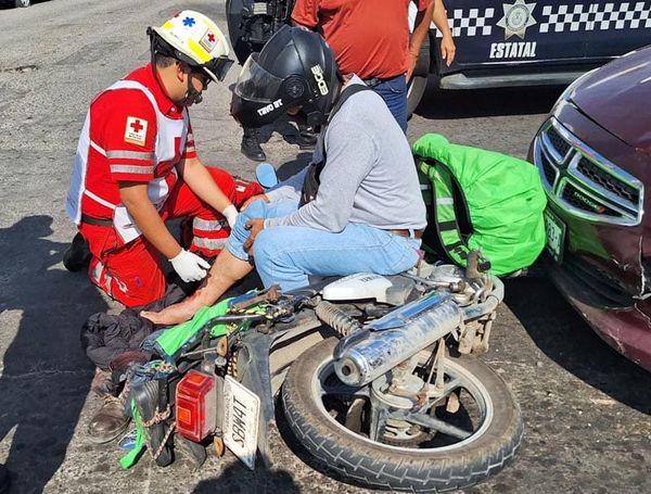 ¡CONDUCTORA MANDA A MOTORIZADO AL HOSPITAL!