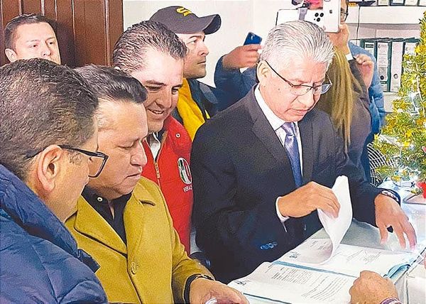 ¡“SE QUIEREN ROBAR LA ELECCIÓN...”! *“EN LA SIMULACIÓN PRETENDEN CONFUNDIR QUE UNA COBERTURA PERIODÍSTICA NO ES PROPAGANDA ELECTORAL..."