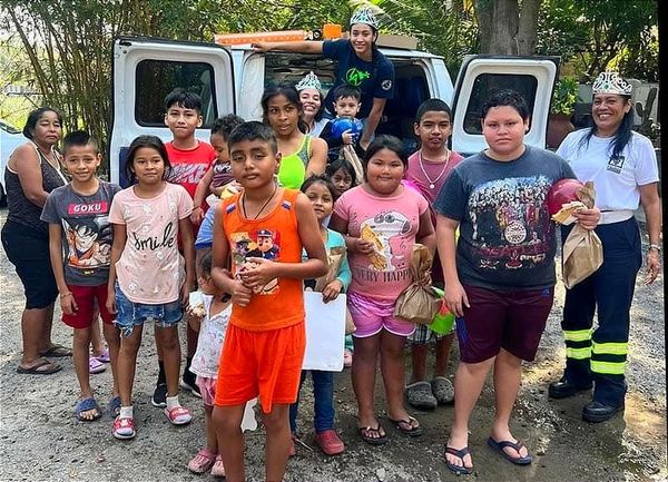 ¡CUMPLE BOXEADORA CON “CAJAS MÁGICAS”!