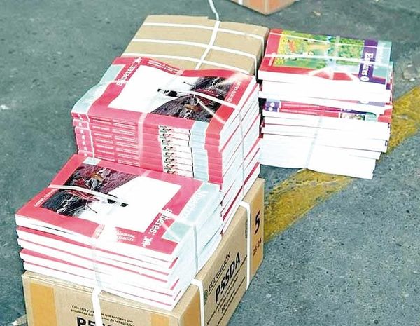 ¡VOLVERÁ A CORTE LITIGIO CONTRA LIBROS DE TEXTO!