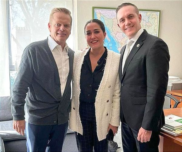 ¡ANILÚ SE FUE AL PVEM! -"EL DÍA DE HOY, DE FORMA CONVENCIDA Y CON GRAN SEGURIDAD, ME UNO COMO MILITANTE AL PVEM..."