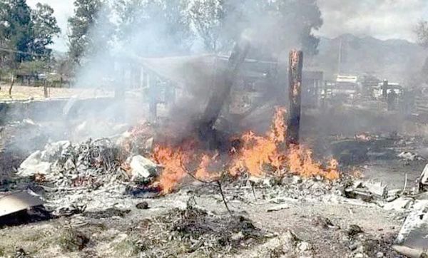 ¡SE ESTRELLA  AVIONETA, HAY CUATRO MUERTOS!