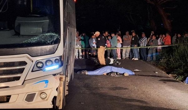 ¡IDENTIFICAN A MOTOCICLISTAS MUERTOS QUE CHOCARON CON CAMIÓN DE TAMSA!