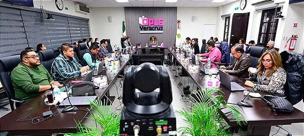 ¡HABRÁ AGARRÓN! - *DOS DEBATES PARA LA GUBERNATURA *UNO EN VERACRUZ Y OTRO EN XALAPA