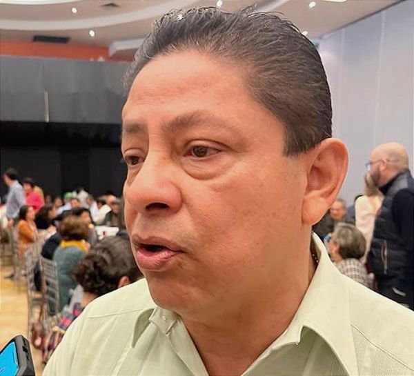 ¡FIRMARON EN LO OSCURITO! -*Acusa a Cui y líder mayoritario