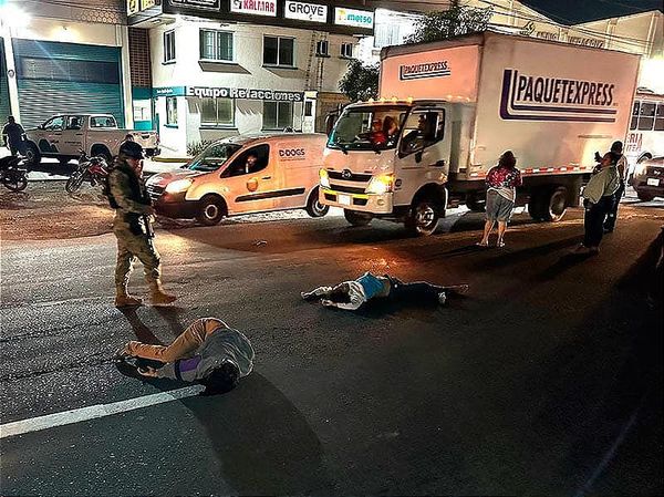 ¡CAMIONETA ARROLLA Y MATA A PAREJA DE MOTOCICLISTAS! - |EN EL PUENTE DE LAS AMAPOLAS