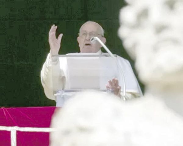 ¡EL PAPA FRANCISCO TIENE GRIPE Y CANCELA AUDIENCIA  CON DIÁCONOS DE ROMA!