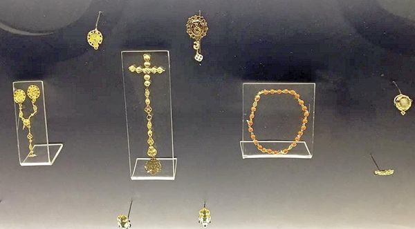 ¡ESPECIALISTAS EXHIBEN TESORO DE UN BARCO ESPAÑOL DEL SIGLO XVIII DESCUBIERTO EN MÉXICO! - *El llamado ‘Tesoro de Alacranes’