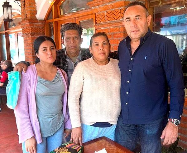 ¡FISCALES NO QUIEREN RECONOCER A ABOGADO POR “FALTA DE SELLOS”! -No Tengo Sello le Dicen