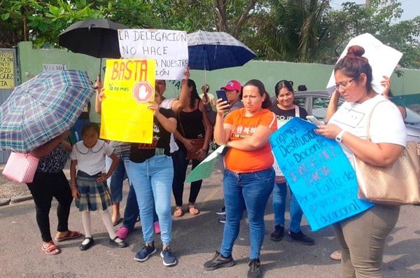 ¡REPRUEBAN A LA MAESTRA SIGRID! - *Les Habla Feo y les Grita a los Alumnos de la Quetzalcóatl