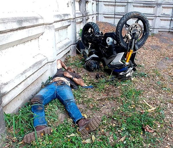 ¡MUERE AL SALIR VOLANDO DEL DISTRIBUIDOR VIAL DE J.B. LOBOS!