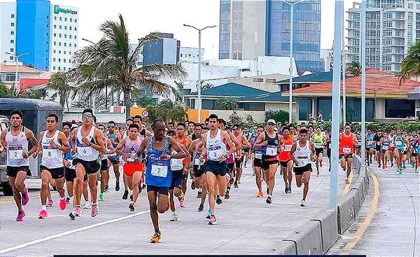 ¡KENIANA Y POBLANO VUELAN EN LA 10 K! - *Leah Jebiwot en la Rama Femenil  *Hesiquio Flores en la Varonil