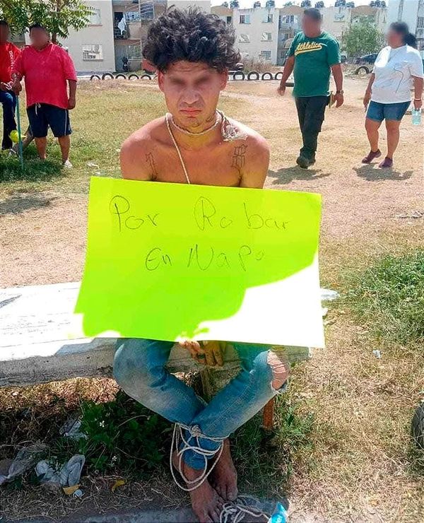 ¡LO TUVIERON QUE AMARRAR! - SE LES PUSO BÉLICO *YA SE IBA CON LA PUERTA