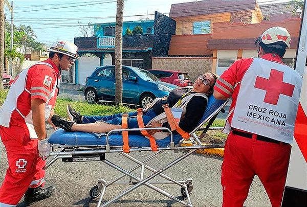 ¡NO CONTABAN CON LA CAMIONETA! - LAS EMBISTEN EN EL FLORESTA