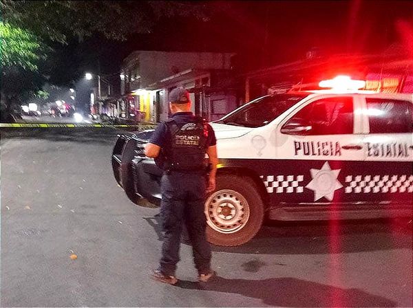 ¡EMBOSCADO EN CATEMACO! - A UNOS METROS QUEDÓ UNA MOTO TIRADA VERDE CON NEGRO