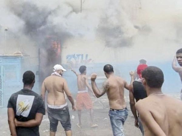 ¡SUBE A 13 LOS MUERTOS POR INCENDIO EN LA CÁRCEL EN SANTO DOMINGO!