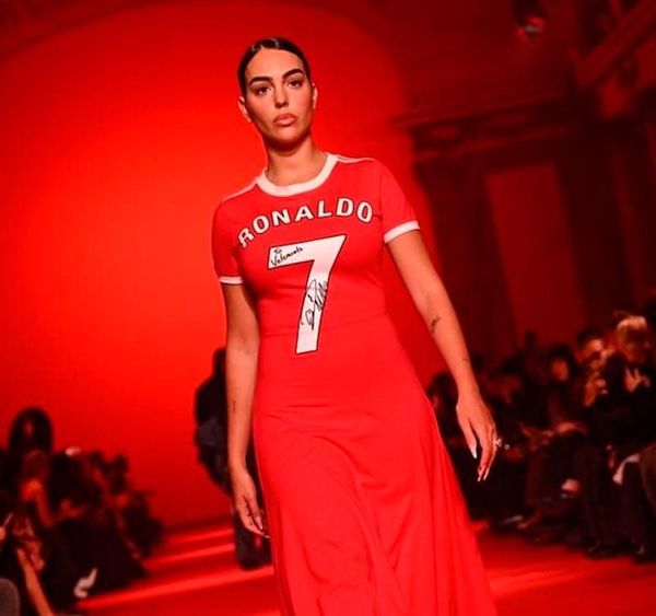 ¡RONALDO A LAS PASARELAS! - GEORGINA RODRÍGUEZ EN PARÍS A LA CR7