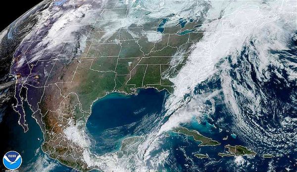 >TANTITO, PERO TODAVÍA SOPLA DEL NORTE< - EL FIN DE SEMANA SANTA, BOCHORNOSO...