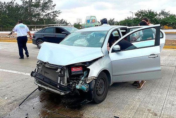 ¡OTRO TRANCAZO CONTRA TRÁILER ESTACIONADO! - *SALIDA NORTE