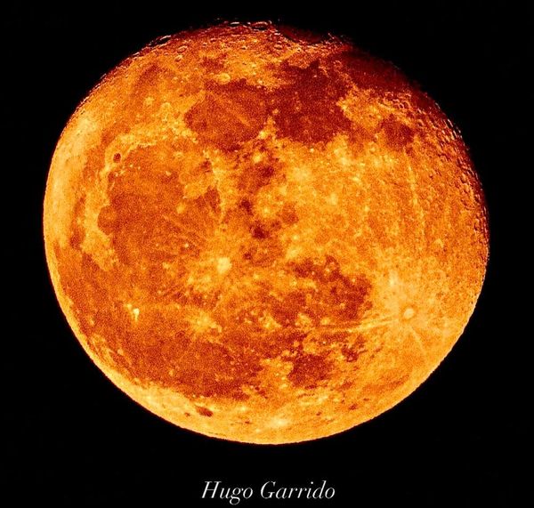 ASÍ SE VIO LA LUNA...