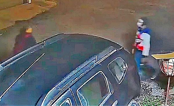 ¡EMPISTOLADO ENMASCARADO! - HUYÓ AL ACTIVARSE LA ALARMA VECINAL