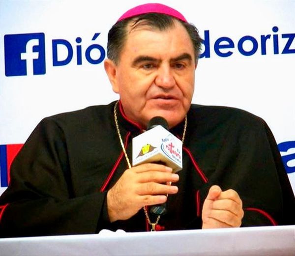 ¡ENCAÑONARON Y ORDENARON A LOS CONDUCTORES DETENERSE...! - *ENTRE ELLOS EL OBISPO DE ORIZABA