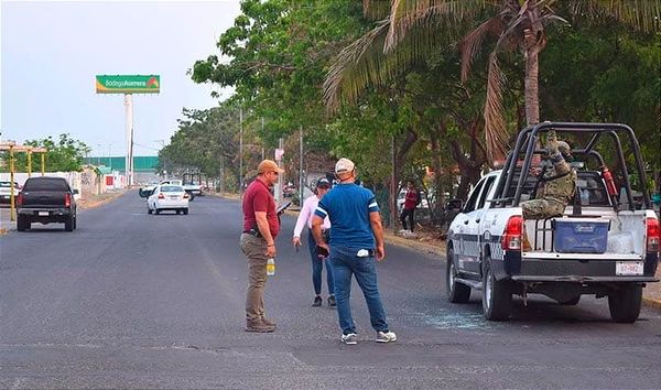 ¡TIROTEAN A MATRIMONIO EN EL COYOL! - *ÉL MURIÓ, ELLA, EMBARAZADA, TIENE UN BALAZO EN EL ABDOMEN