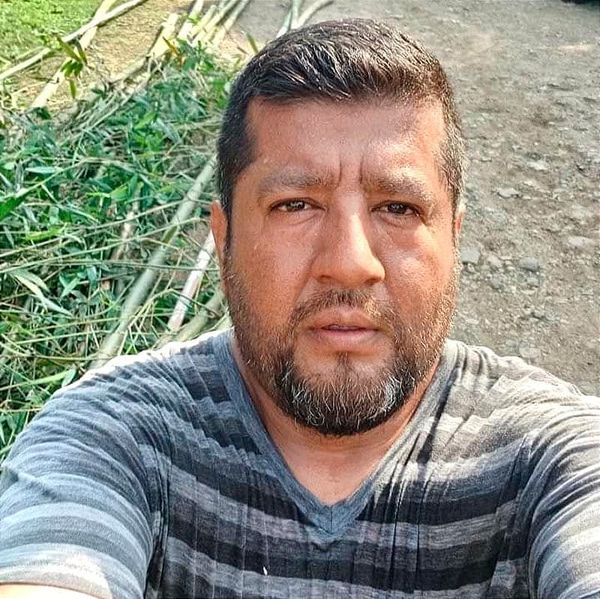 ¡LOS ESCUCHARON DISCUTIENDO, UNO SACÓ UNA PISTOLA!